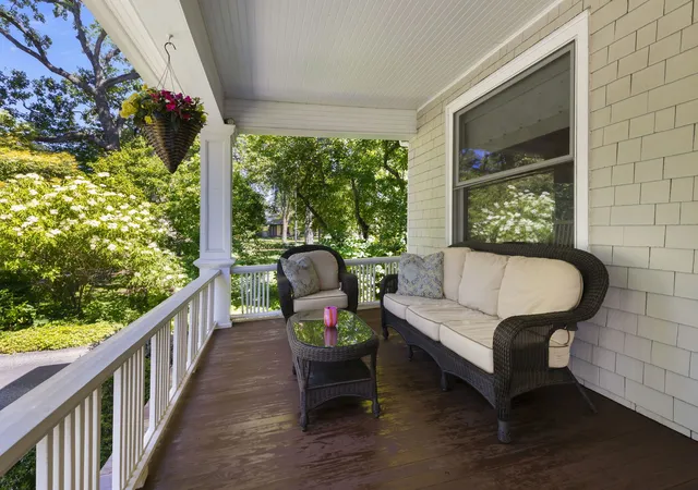 Photo 2 of Single family home for sale at 412 Cumnor Rd, Kenilworth, IL 60043 | MLS# 12723542 | Listing updated on 2026-09-28
