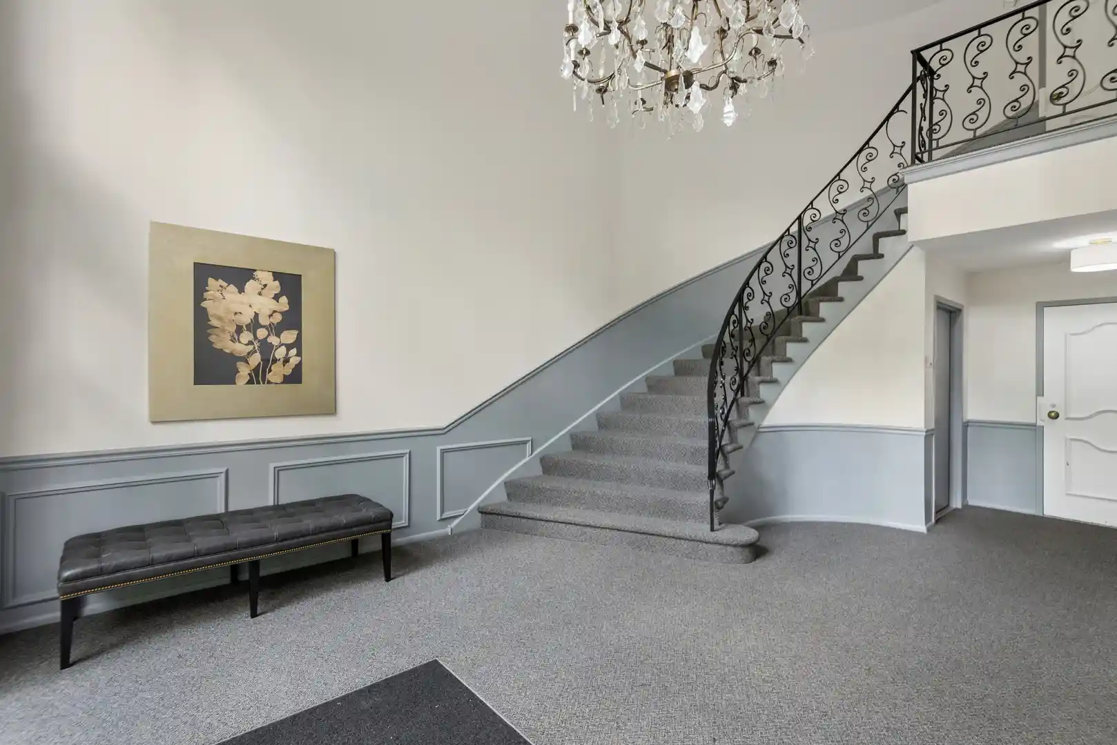 Listing Photo 2 - Condo for sale in 1240 Park Ave located at 1240 Park Ave, Highland Park, IL 60035 - Unit #331