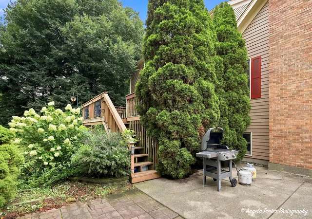 Photo 4 of Sale Pending at 1813 Lakeview St, Johnsburg, IL 60051 | MLS# 12723589 | Listing updated on 2026-09-13