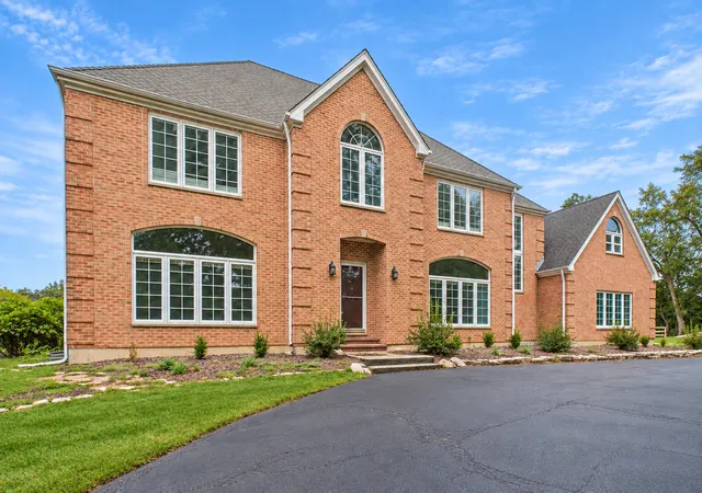 Photo 1 of Single family home for sale at 122 Deepwood Rd, Barrington Hills, IL 60010 | MLS# 12723616 | Listing updated on 2026-09-11