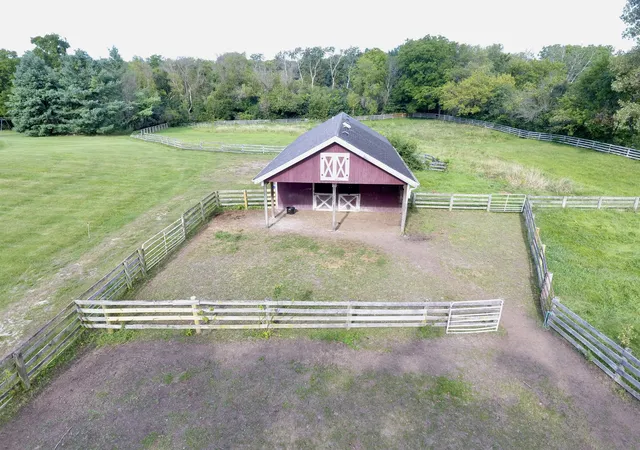 Photo 42 of Single family home for sale at 122 Deepwood Rd, Barrington Hills, IL 60010 | MLS# 12723616 | Listing updated on 2026-09-11