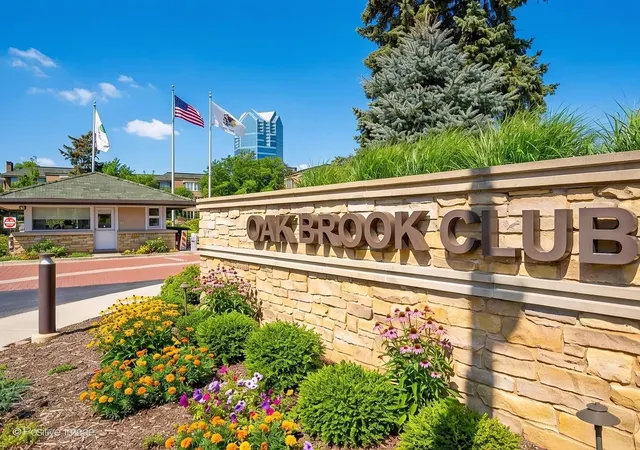 Photo 35 of Condo for sale at 1 Oak Brk Clb Dr #A310, Oak Brook, IL 60523 | MLS# 12723618 | Listing updated on 2026-08-10