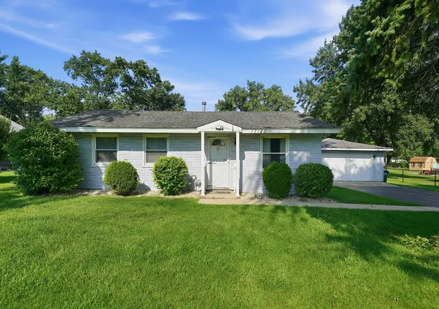 Photo 1 of Single family home for sale at 17120 Oriole Ave, Tinley Park, IL 60477 | MLS# 12723619 | Listing updated on 2026-09-16