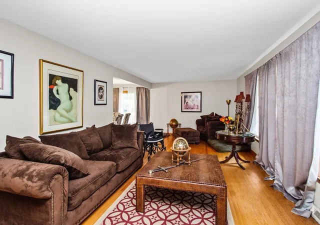 Photo 3 of Single family home for sale at 1525 Elm St, Park Ridge, IL 60068 | MLS# 12723621 | Listing updated on 2026-08-30