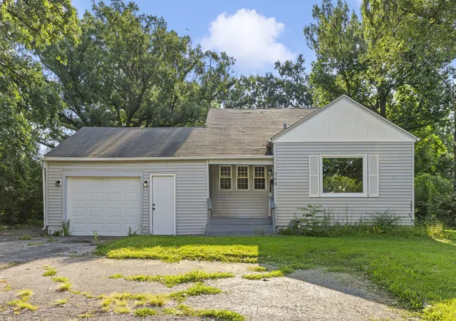 Photo 1 of Single family home for sale at 708 N Cedar Rd, New Lenox, IL 60451 | MLS# 12723660 | Listing updated on 2026-08-10