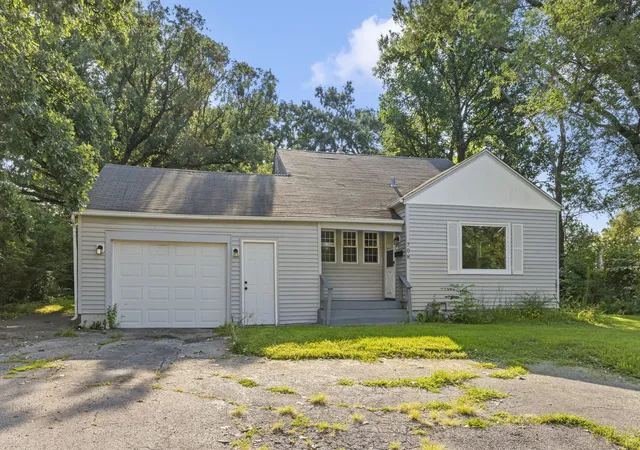 Photo 2 of Single family home for sale at 708 N Cedar Rd, New Lenox, IL 60451 | MLS# 12723660 | Listing updated on 2026-08-10