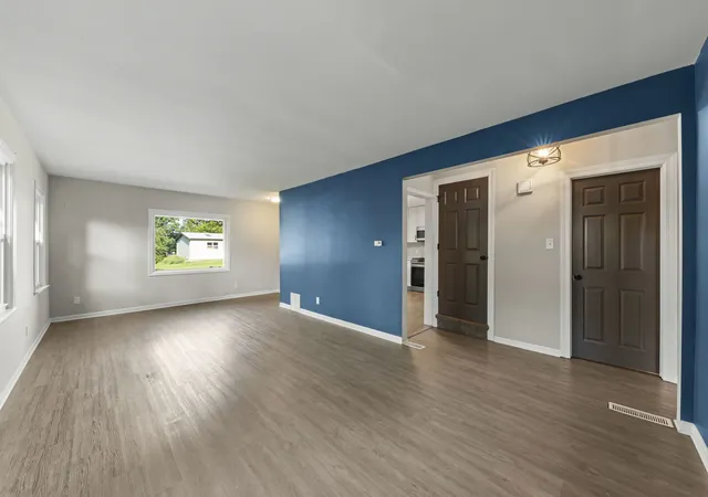 Photo 4 of Single family home for sale at 708 N Cedar Rd, New Lenox, IL 60451 | MLS# 12723660 | Listing updated on 2026-08-10