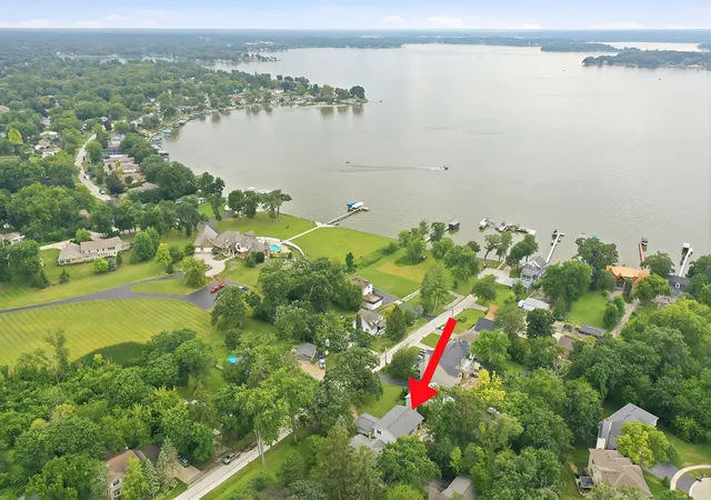 Photo 3 of Single family home for sale at 25194 W Buena Ave, Lake Villa, IL 60046 | MLS# 12723666 | Listing updated on 2026-09-28