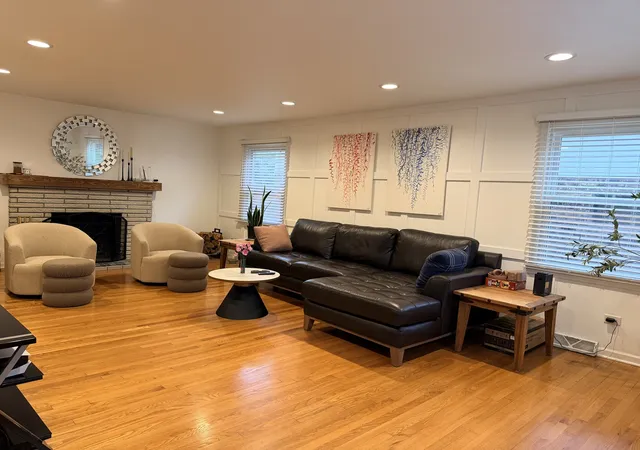 3rd image of 729 Latimer Ln, Flossmoor, IL 60422 | MLS# 12723680