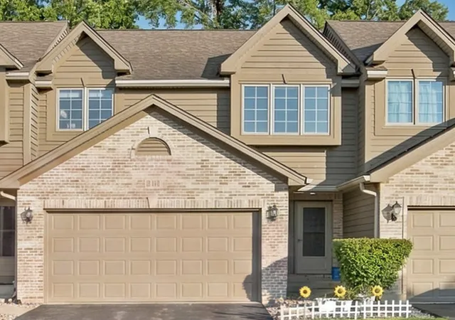 Photo 1 of Townhouse for sale at 955 Ascot Dr, Elgin, IL 60123 | MLS# 12723770 | Listing updated on 2026-10-10