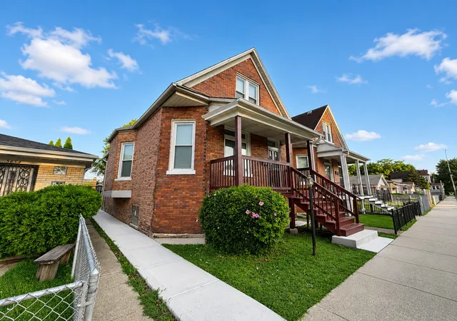 Photo 1 of Single family home for sale at 5652 S Shields Ave, Chicago, IL 60621 | MLS# 12723778 | Listing updated on 2026-08-16