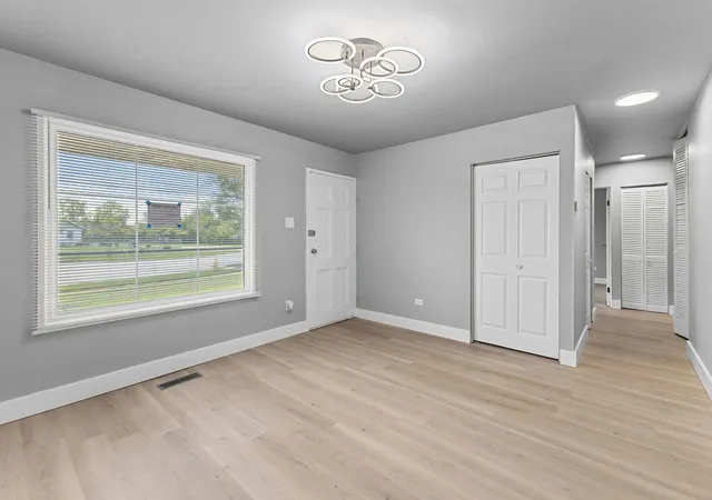 Photo 3 of Sale Pending at 1946 Wooster Ct, Chicago Heights, IL 60411 | MLS# 12723783 | Listing updated on 2026-09-01