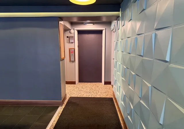 Photo 2 of Condo for sale at 539 W Stratford Pl #506, Chicago, IL 60657 | MLS# 12723786 | Listing updated on 2026-09-01