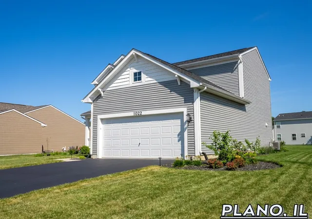 Photo 3 of Single family home for sale at 1022 Pauline Pl, Plano, IL 60545 | MLS# 12723809 | Listing updated on 2026-09-30