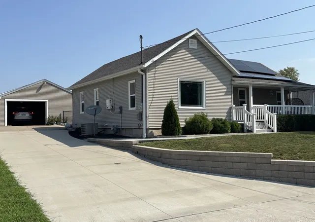 Photo 24 of Single family home for sale at 921 7th Avenue, Fulton, IL 61252 | MLS# 12723841 | Listing updated on 2026-08-10