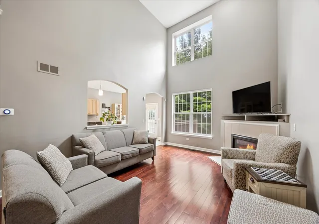 Photo 3 of Townhouse for sale at 2446 Abbey Dr, Darien, IL 60561 | MLS# 12723874 | Listing updated on 2026-09-24