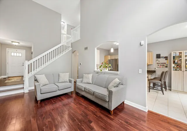 Photo 4 of Townhouse for sale at 2446 Abbey Dr, Darien, IL 60561 | MLS# 12723874 | Listing updated on 2026-09-24
