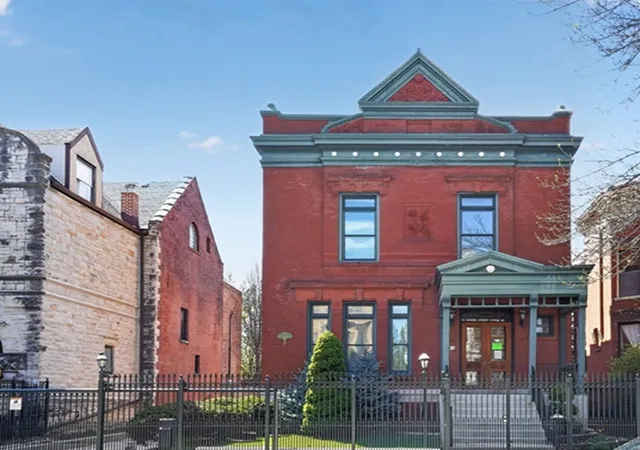 Photo 2 of Sale Pending at 3126 S Calumet Ave, Chicago, IL 60616 | MLS# 12723877 | Listing updated on 2026-08-14