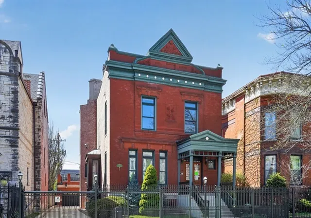 Photo 3 of Sale Pending at 3126 S Calumet Ave, Chicago, IL 60616 | MLS# 12723877 | Listing updated on 2026-08-14