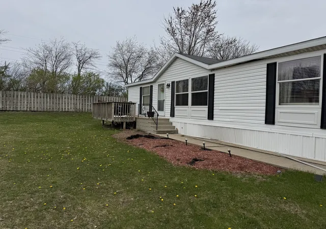 2nd image of 515 Michael Ln, Chenoa, IL 61726 | MLS# 12723888