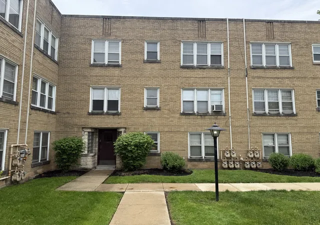Photo 1 of Condo for sale at 1747 W 95th Place #1, Chicago, IL 60643 | MLS# 12723927 | Listing updated on 2026-08-10