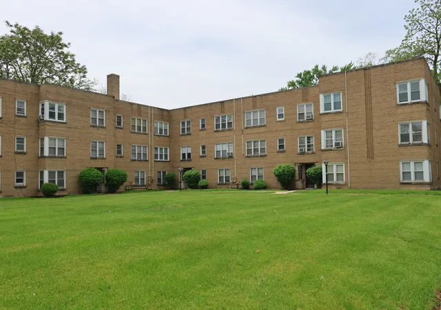 Photo 2 of Condo for sale at 1747 W 95th Place #1, Chicago, IL 60643 | MLS# 12723927 | Listing updated on 2026-08-10