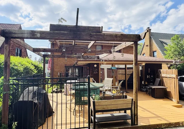 Single family home for sale at 901 Parkview Ave, Rockford, IL 61107 | MLS# 12723929 | Listing updated on 2026-10-07