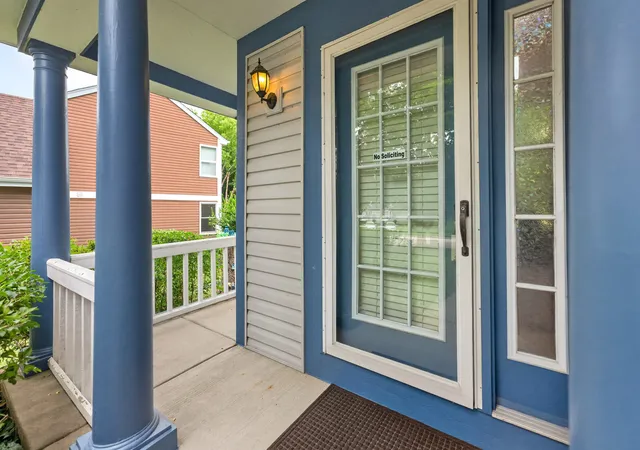 2nd image of 23 Linden Ct, South Elgin, IL 60177 | MLS# 12723968