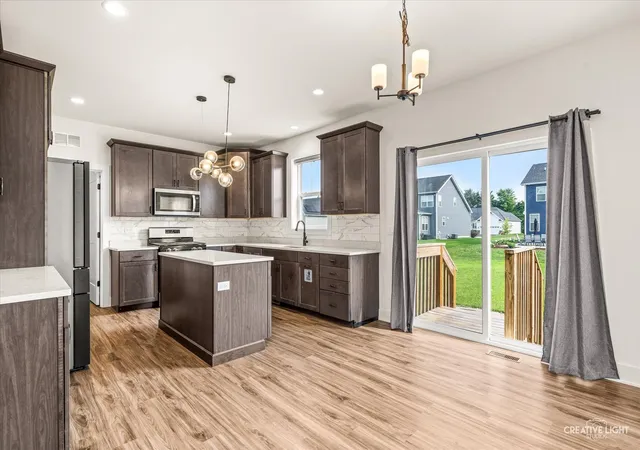 Photo 3 of Single family home for sale at 3553 Doral Dr, Elgin, IL 60124 | MLS# 12723995 | Listing updated on 2026-09-29