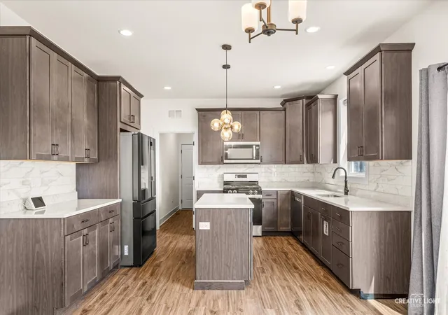 Photo 4 of Single family home for sale at 3553 Doral Dr, Elgin, IL 60124 | MLS# 12723995 | Listing updated on 2026-09-29