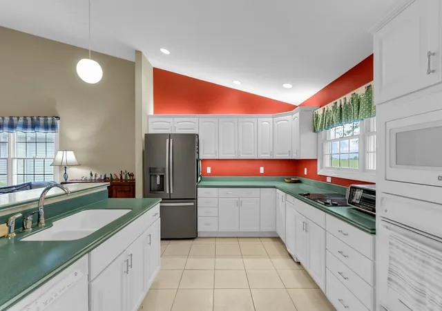 5th image of 1614 Windward Pt, Champaign, IL 61821