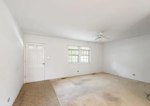 Photo 2 of Single family home for sale at 751 Twisted Oak Ln, Buffalo Grove, IL 60089 | MLS# 12724011 | Listing updated on 2026-09-01