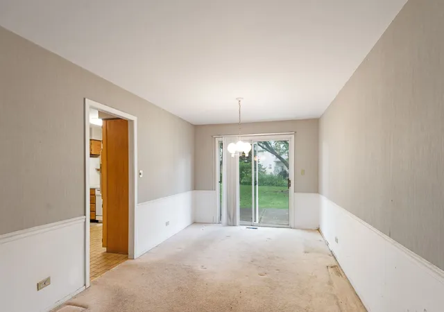 Photo 3 of Single family home for sale at 751 Twisted Oak Ln, Buffalo Grove, IL 60089 | MLS# 12724011 | Listing updated on 2026-09-01