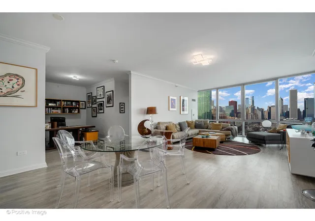Photo 2 of Sale Pending at 1201 S Prairie Ave #2402, Chicago, IL 60605 | MLS# 12724013 | Listing updated on 2026-09-21