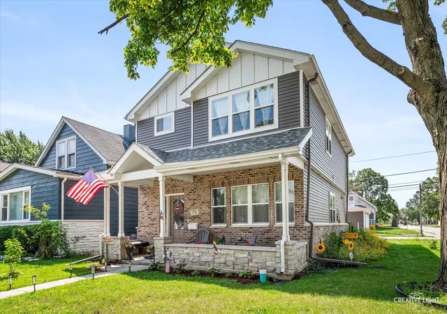 Single family home for sale at 7735 W 65th Place, Bedford Park, IL 60501 | MLS# 12724023