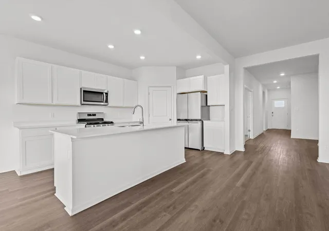 Photo 2 of Single family home for sale at 290 Snowdrop Ln, Elgin, IL 60124 | MLS# 12724078 | Listing updated on 2026-09-16