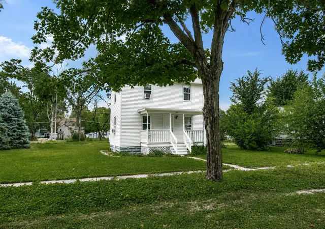 Photo 31 of Single family home for sale at 307 S Hickory St, Wenona, IL 61377 | MLS# 12724109 | Listing updated on 2026-08-10