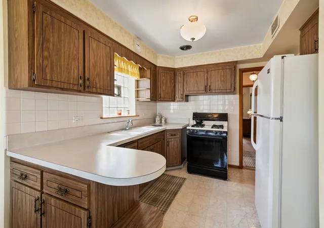 Photo 3 of Single family home for sale at 5335 N Natchez Ave, Chicago, IL 60656 | MLS# 12724113 | Listing updated on 2026-09-16