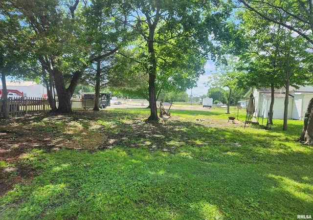 Photo 1 of Land for sale at 408 S Duckworth St, Pinckneyville, IL 62274 | MLS# 12724130 | Listing updated on 2026-08-13