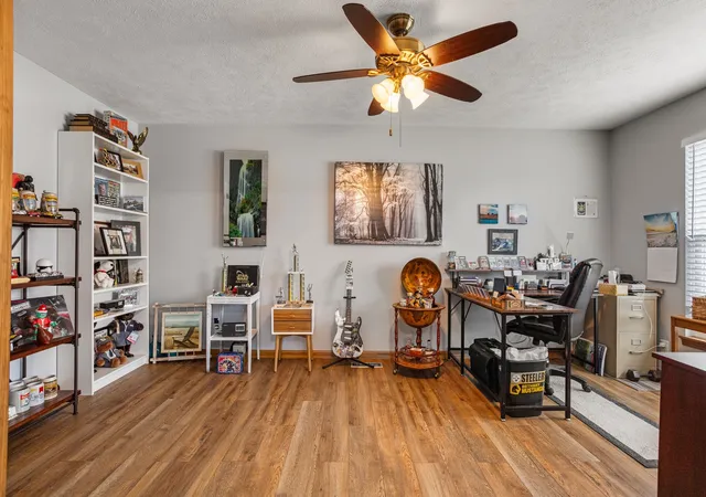 Photo 4 of Single family home for sale at 21 S Scarborough Ct, Sidney, IL 61877 | MLS# 12724140 | Listing updated on 2026-09-16