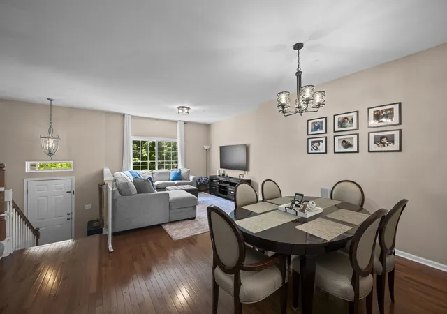 Photo 4 of Townhouse for sale at 105 Arcadia Ln, Lake Zurich, IL 60047 | MLS# 12724144 | Listing updated on 2026-09-16