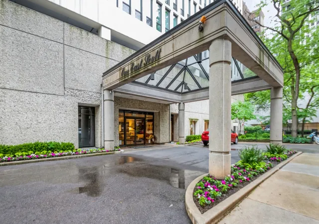 Photo 2 of Sale Pending at 1 E Scott St #2007, Chicago, IL 60610 | MLS# 12724173 | Listing updated on 2026-09-16