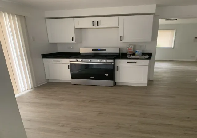 Photo 4 of Single family home for sale at 1031 E 146th Street, Dolton, IL 60419 | MLS# 12724175 | Listing updated on 2026-08-04
