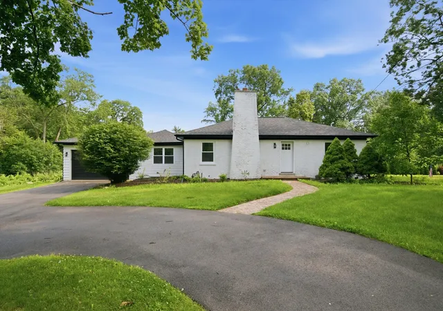 Photo 2 of Single family home for sale at 75 Brookdale Ln, Palatine, IL 60067 | MLS# 12724192 | Listing updated on 2026-08-15