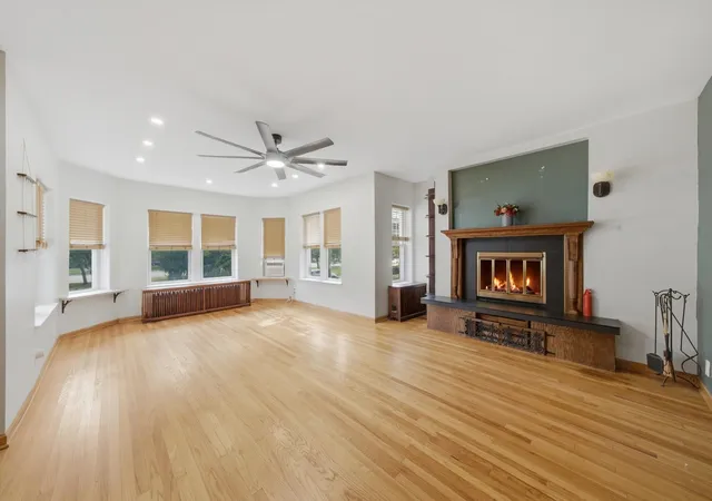 Photo 3 of Condo for sale at 2640 W Logan Blvd #102, Chicago, IL 60647 | MLS# 12724201 | Listing updated on 2026-10-06