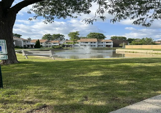 Photo 2 of Sale Pending at 1000 Bayside Dr #107, Palatine, IL 60074 | MLS# 12724238 | Listing updated on 2026-08-08