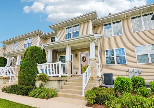 1st image of 1214 Walnut Glen Dr, Crystal Lake, IL 60014 | MLS# 12724278