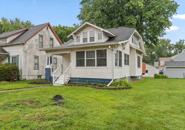 Photo 3 of Single family home for sale at 1516 21st Avenue, Rock Island, IL 61201 | MLS# 12724291 | Listing updated on 2026-09-04