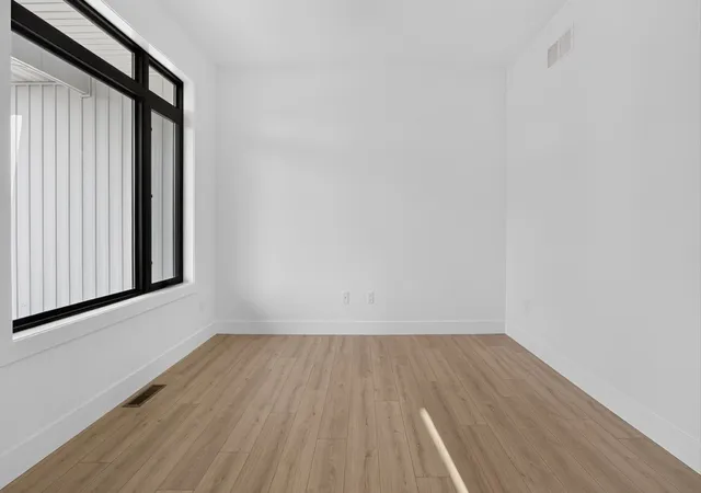 Photo 4 of Single family home for sale at 5308 Finlen Ln, Bloomington, IL 61705 | MLS# 12724296 | Listing updated on 2026-09-27