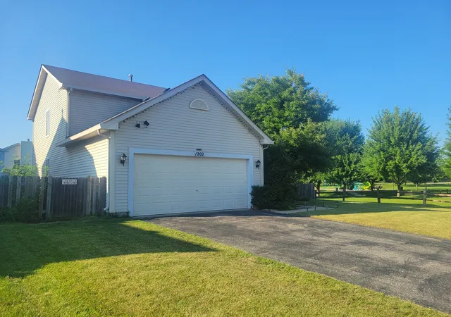 Photo 1 of Single family home for sale at 1202 E Greystone Dr, Round Lake Beach, IL 60073 | MLS# 12724309 | Listing updated on 2026-08-10